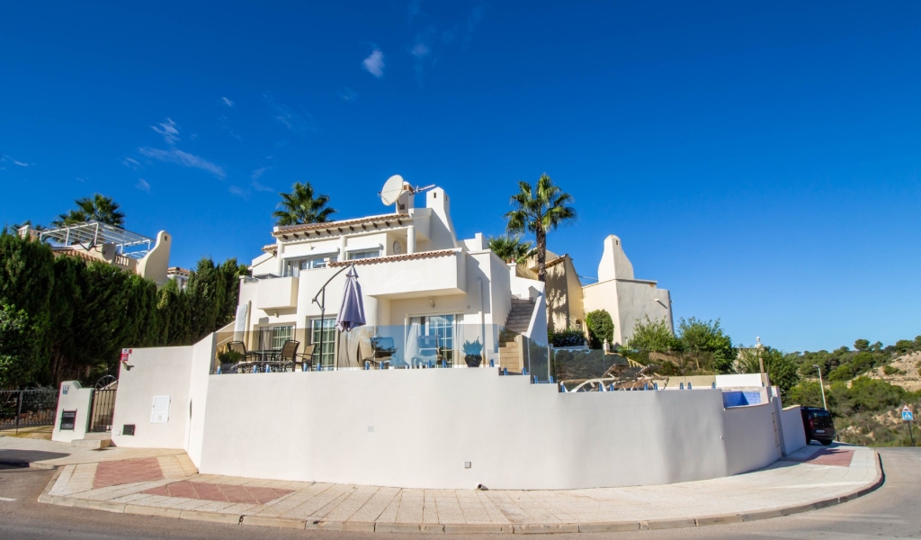 4 Bedroom 3 Bathroom Detached Villa in Orihuela Costa