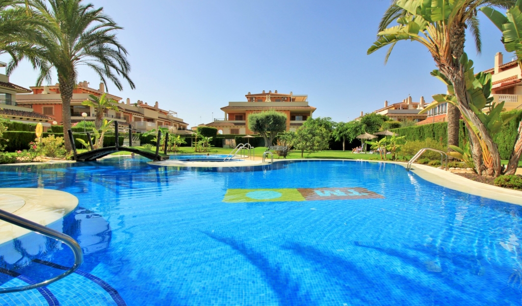 3 Bedroom 2 Bathroom Townhouse in Playa Flamenca