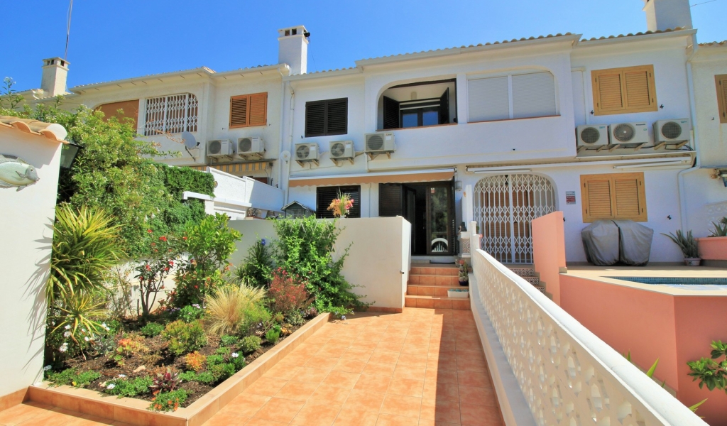 3 Bedroom 2 Bathroom Townhouse in Playa Flamenca