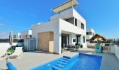 4-12168/3384, 3 Bedroom 2 Bathroom Villa in Villamartin