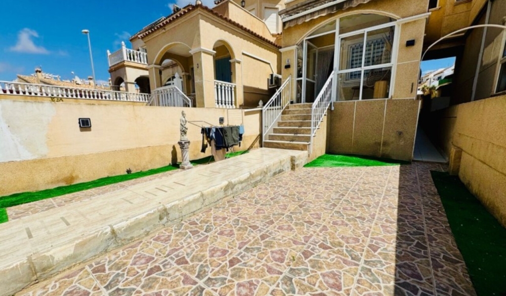 3 Bedroom 2 Bathroom Town House in Los Altos