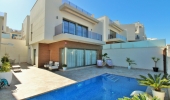 4-12151/4059, 3 Bedroom 3 Bathroom Villa in Villamartin