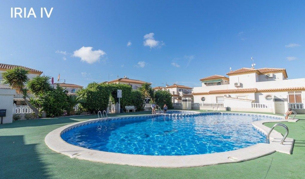 BEAUTIFUL READY TO MOVE INTO QUAD PROPERTY LOCATED IN IRIAV IV COMPLEX, PLAYA FLAMENCA