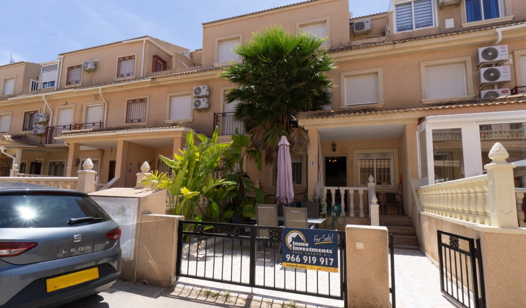 3 Bedroom 2 Bathroom Town house in Playa Flamenca