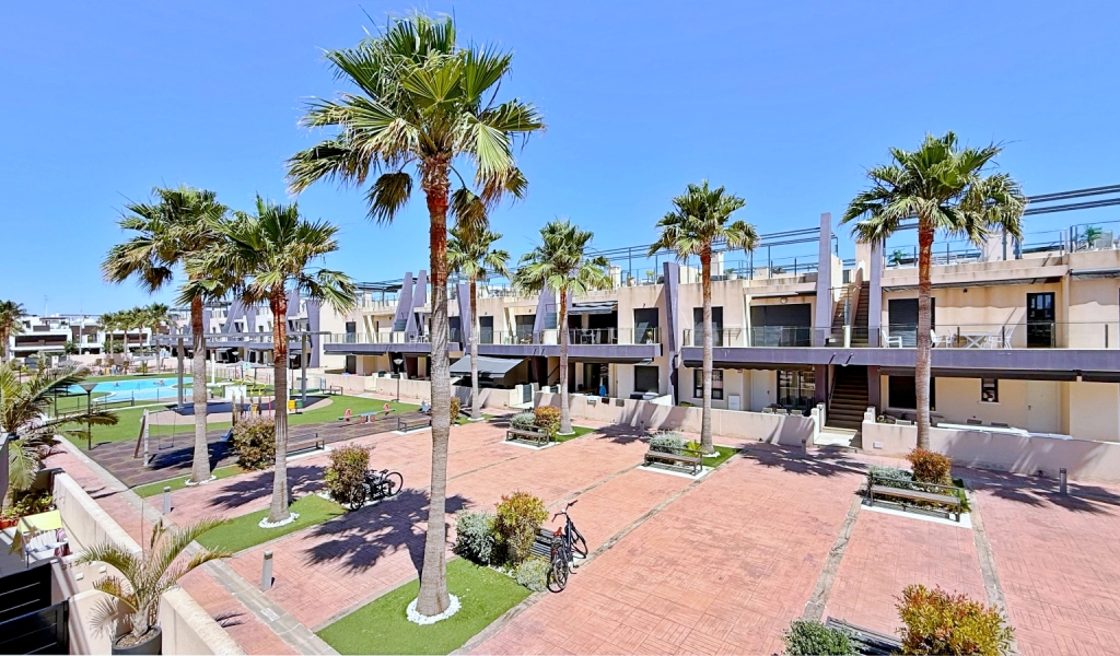 3 Bedroom 2 Bathroom Penthouse in Pilar de la Horadada