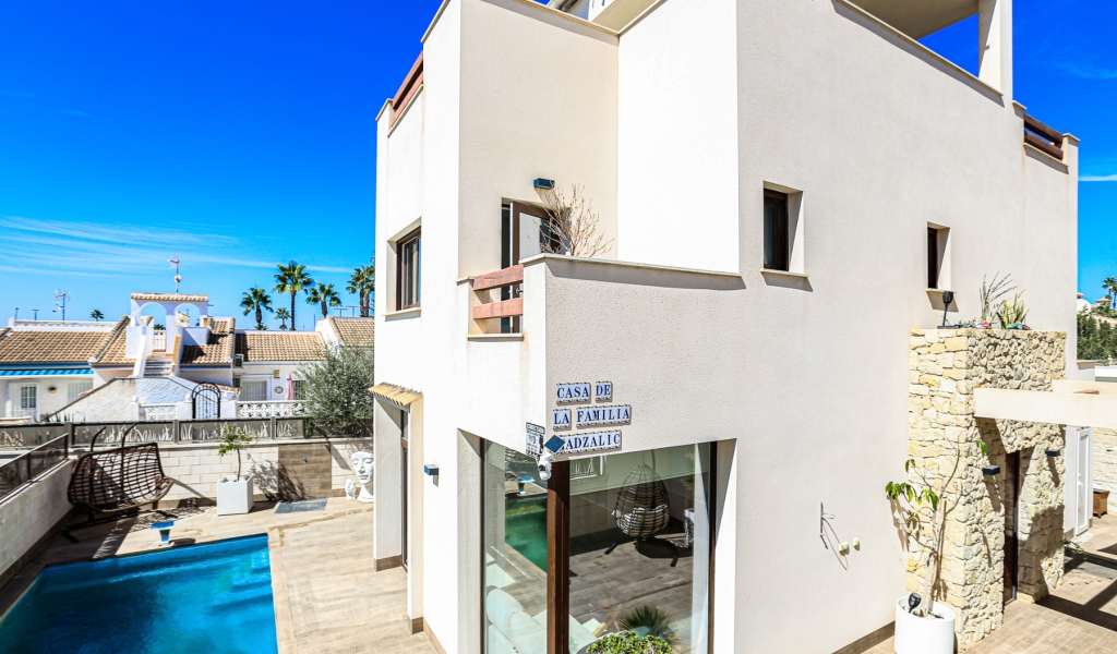 3 Bedroom 3 Bathroom Villa in Ciudad Quesada