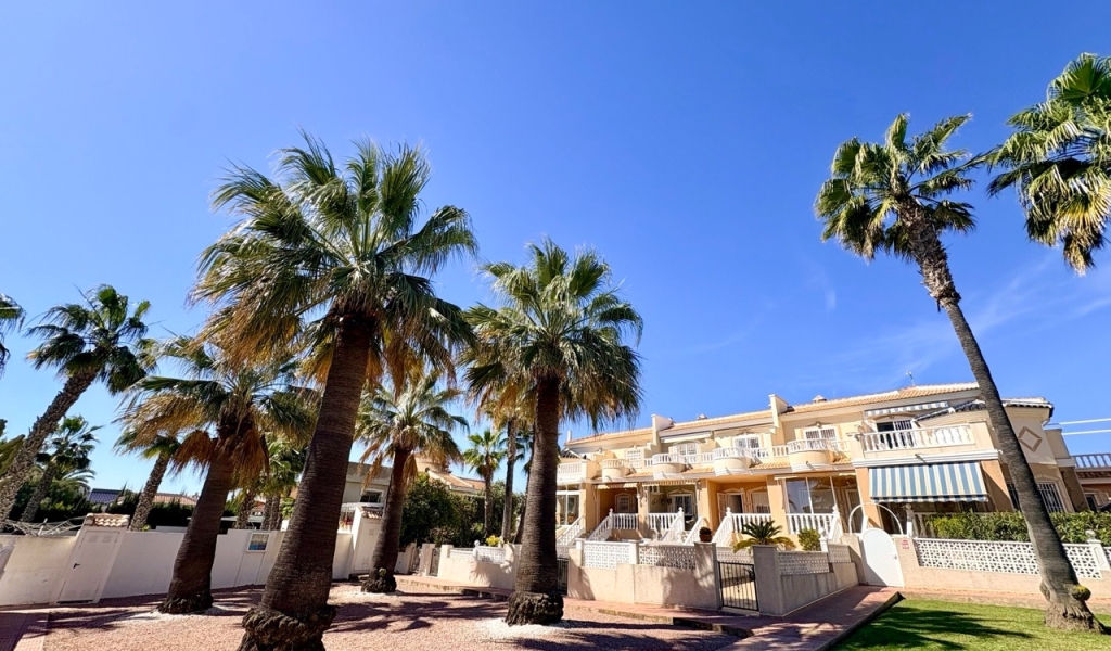 2 Bedroom 1 Bathroom Adosado in Rojales