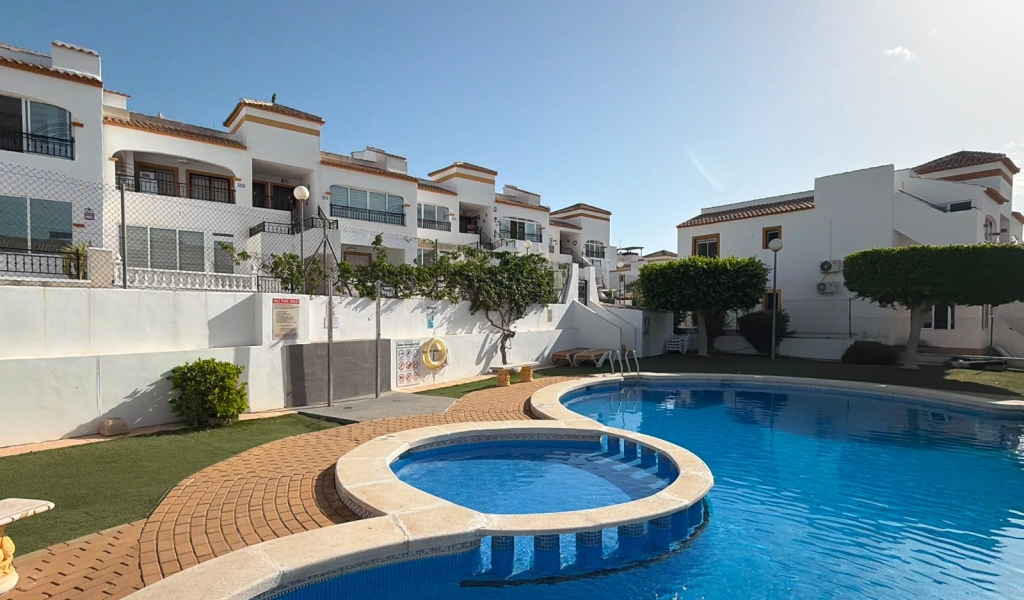 2 Bedroom 1 Bathroom Apartment / Flat in Entre Naranjo - Vistabella Golf