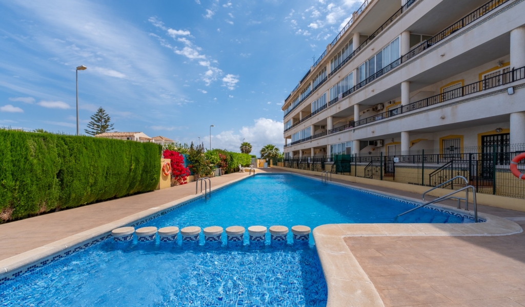 2 Bedroom 1 Bathroom Apartment in Playa Flamenca